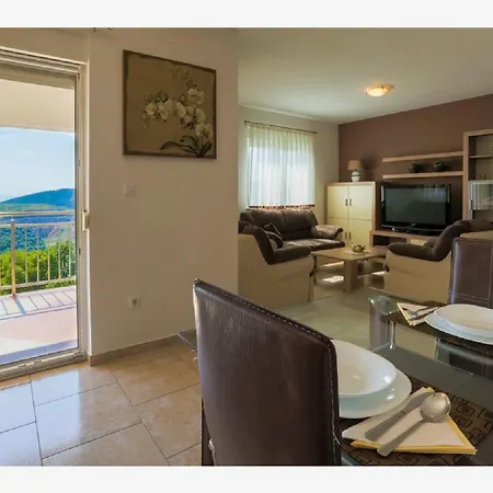 Besonderes Mit Pool, Grillplatz, Waschmaschine, Meerblick, Klima Apartmán