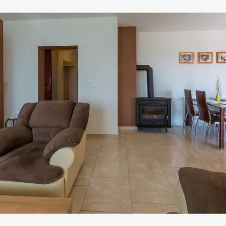 Besonderes Mit Pool, Grillplatz, Waschmaschine, Meerblick, Klima *