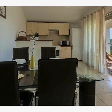 Apartmán Besonderes Mit Pool, Grillplatz, Waschmaschine, Meerblick, Klima