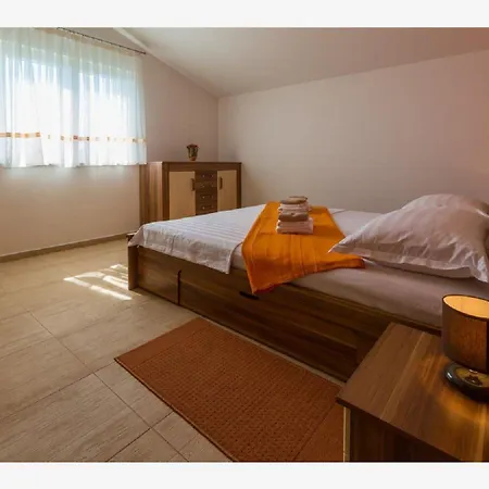 Besonderes Mit Pool, Grillplatz, Waschmaschine, Meerblick, Klima