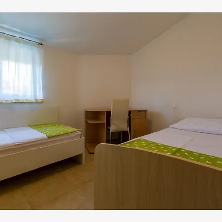 Besonderes Mit Pool, Grillplatz, Waschmaschine, Meerblick, Klima Apartment *