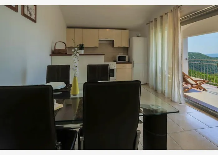 Apartamento Besonderes Mit Pool, Grillplatz, Waschmaschine, Meerblick, Klima